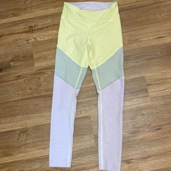 2 PAIR!!!!!!!!!! Outdoor Voices Colorblock leggings Size Small - Picture 4 of 7